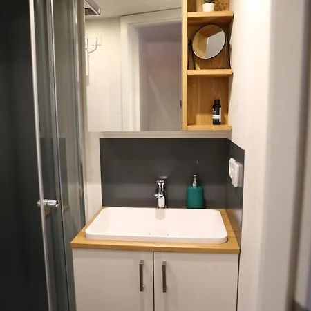 Tiny House KlitzeKlein am Waldrand von Elpe-2